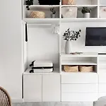Seaside - Zentrales Design-apartment Mit Balkon & Parkplatz - 2 Minuten Zum *