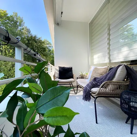 Appartement Seaside - Zentrales Design-apartment Mit Balkon & Parkplatz - 2 Minuten Zum *